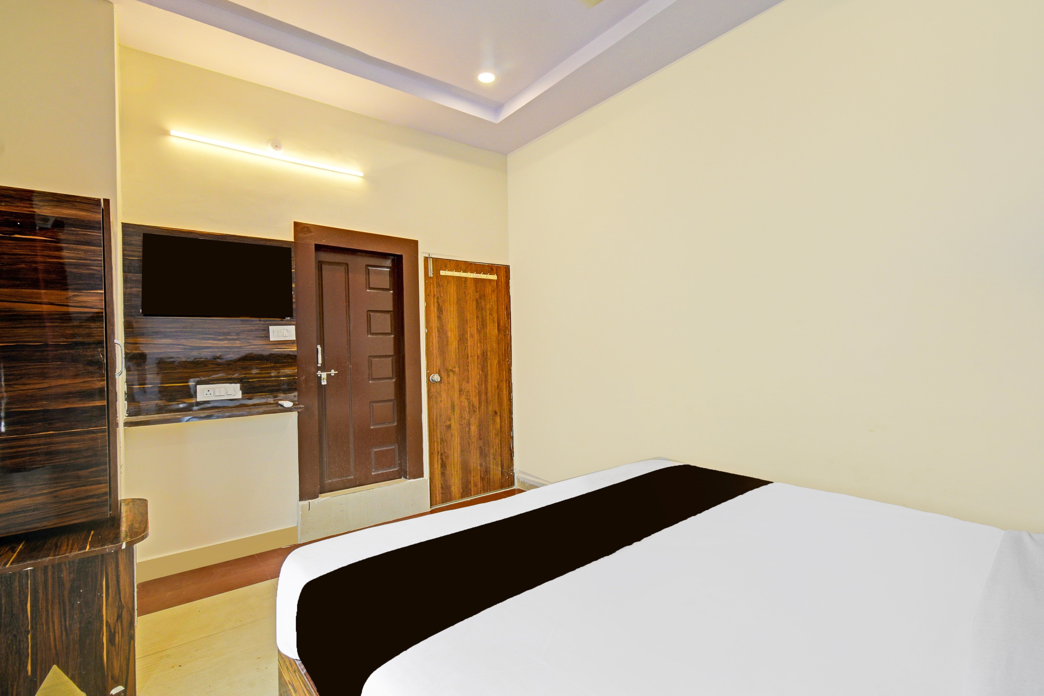 HOTEL SLN GRAND INN - Tap to explore photos