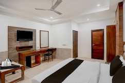 Super Townhouse by OYO Zirakpur Bus Stand Formerly Hotel Citi Inn, Zirakpur
