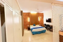Via Gem 92, Delhi