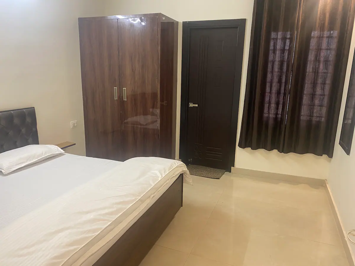 Cozy 2 BHK Apartment - Tap to explore photos