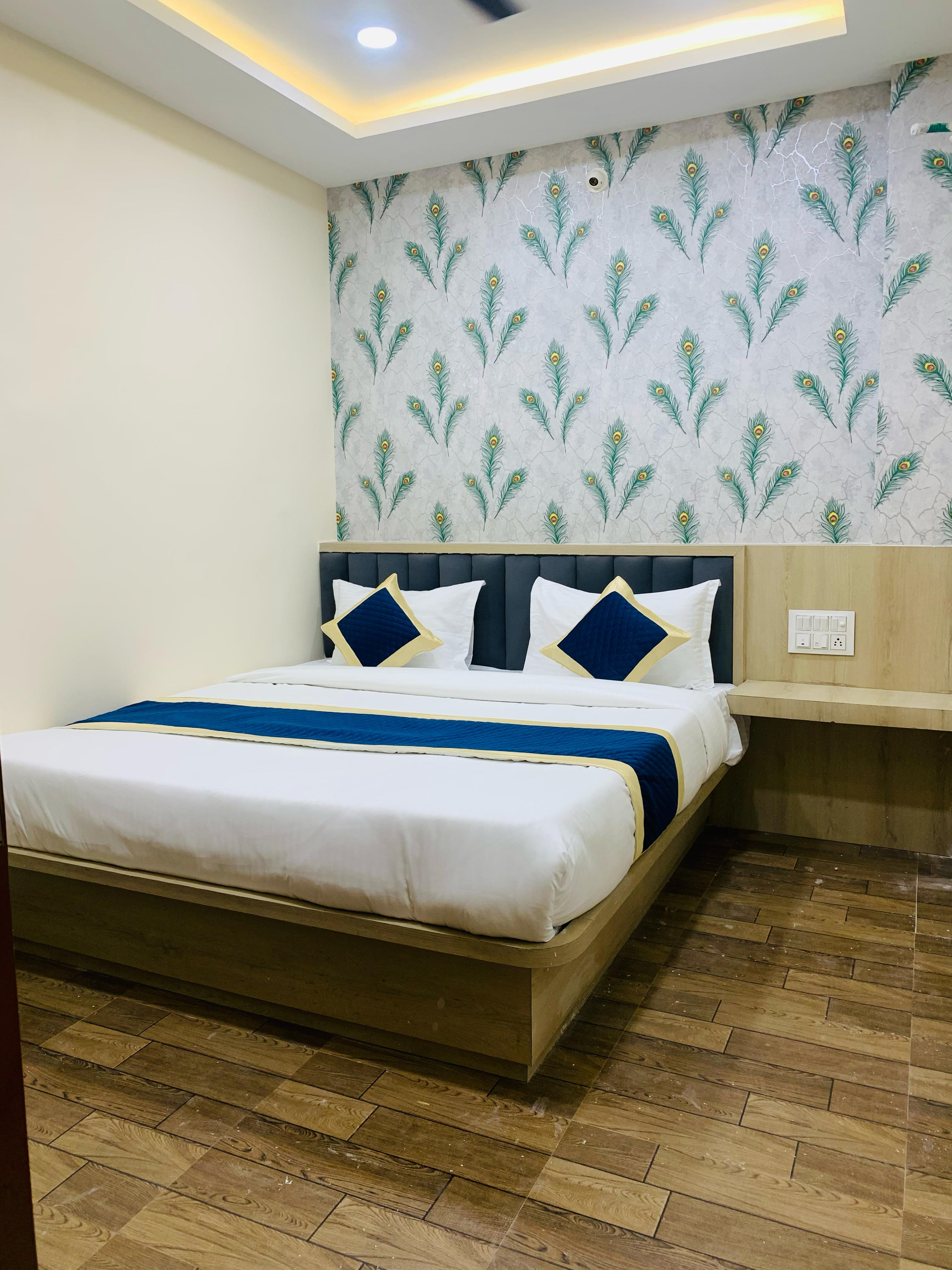 Hotel Bhavna Palace Rajwada Indore - Tap to explore photos
