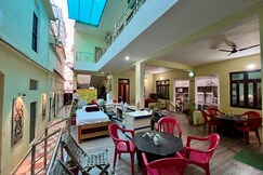 Hotel Foreigners Inn, Varanasi