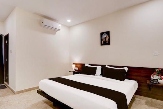 Townhouse OAK BHOOJA HOTELS