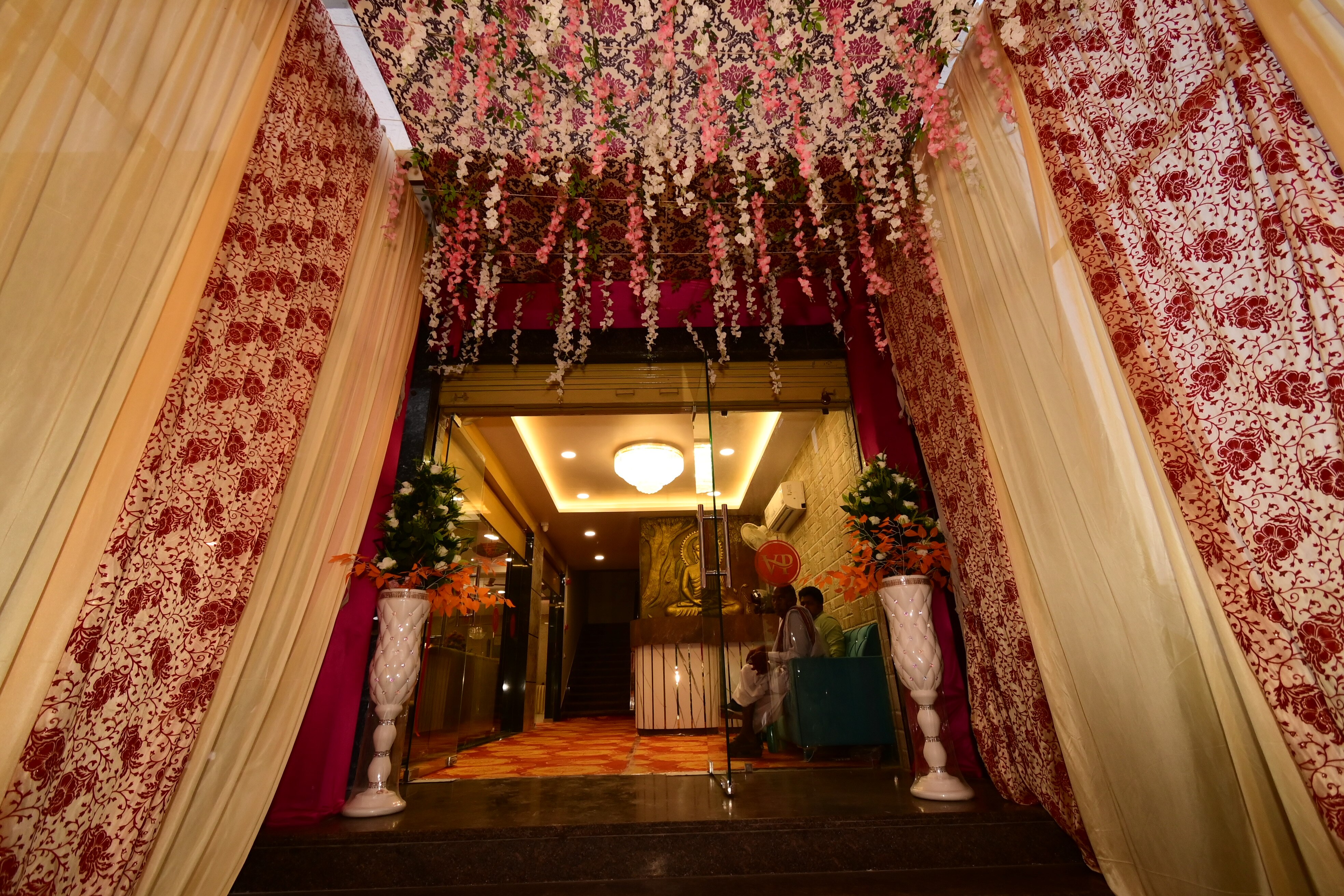 VIJAY PALACE BANQUET HALL - Tap to explore photos