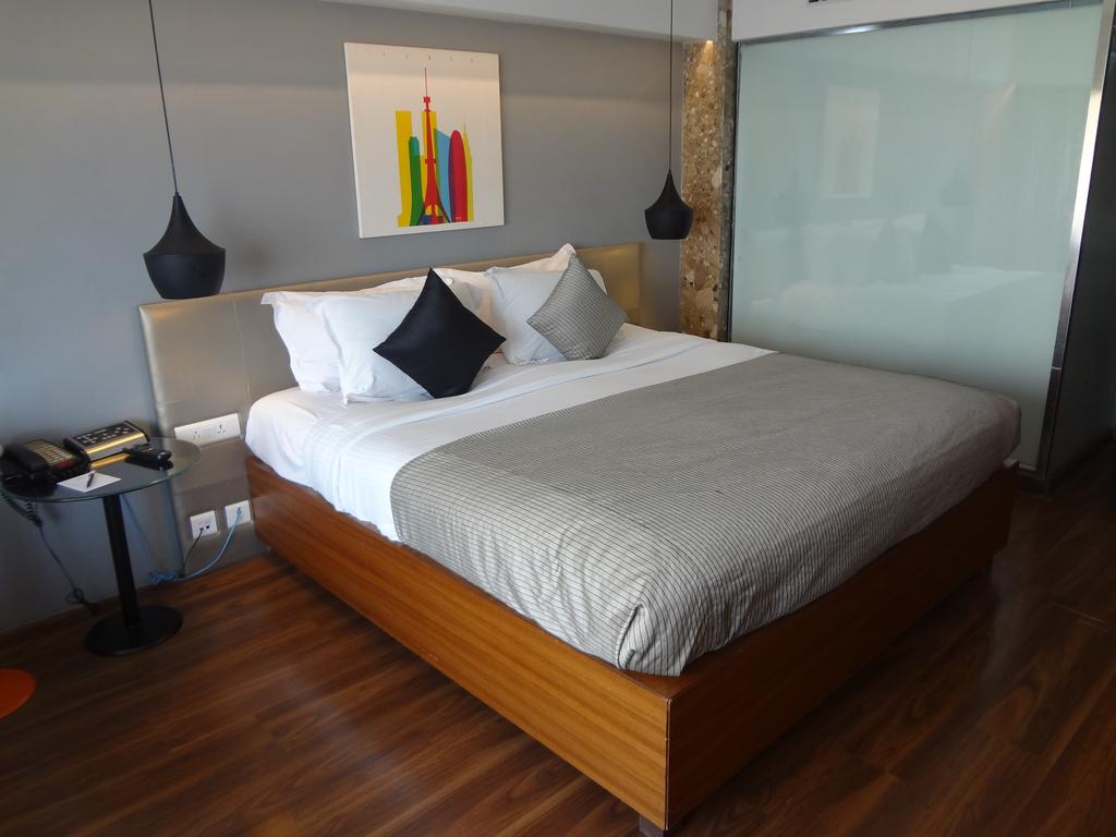 Deluxe Room 1