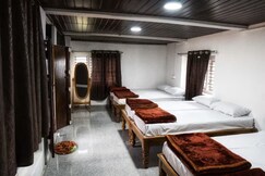 Tripture HuliKatte Hilltop home in Chikmagalur | Bedrooms & Dorm, Mudigere