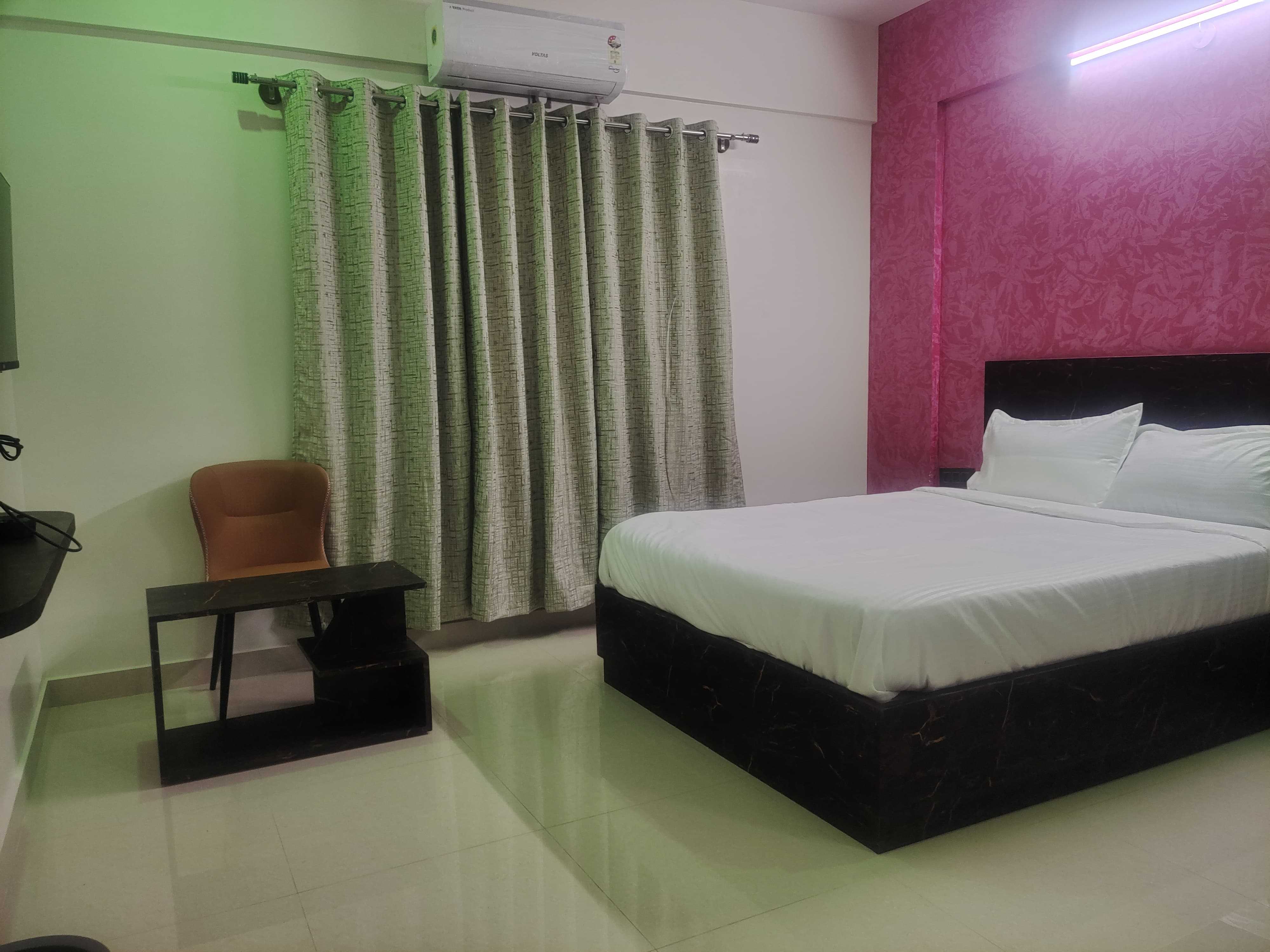 Hotel O Lakshmi Comfort - Tap to explore photos
