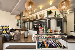 Super 8 by Wyndham Munich City West, Munich