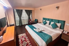 Rare Himalayas Manasarovar A Pocket Friendly Hotel In Mall Road  Darjeeling, Koshi