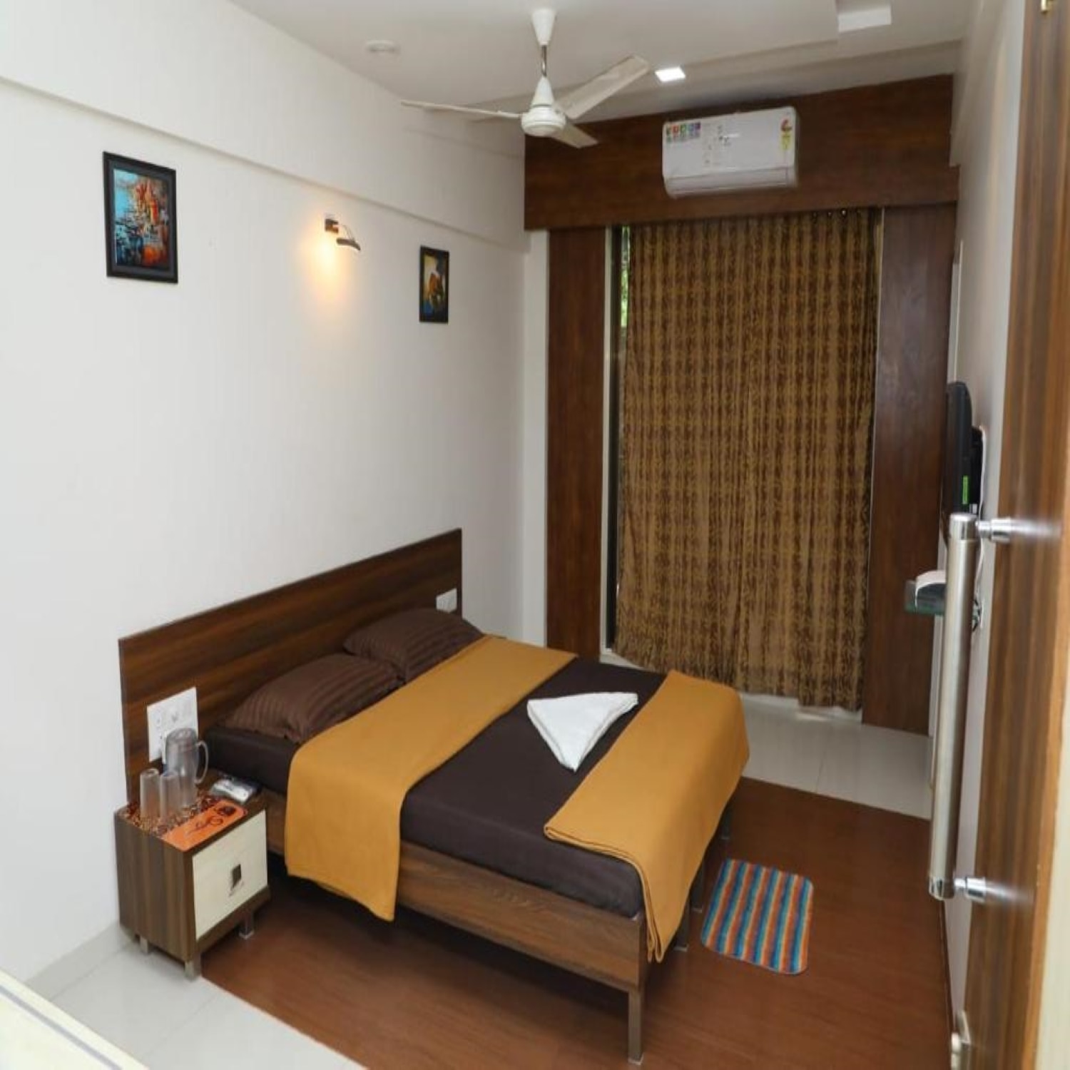 Hotel Sangmeshwari katta - Tap to explore photos