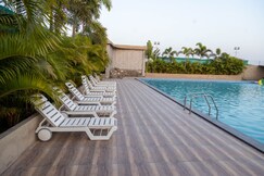 Vanrai Village Resort, Ahilyanagar