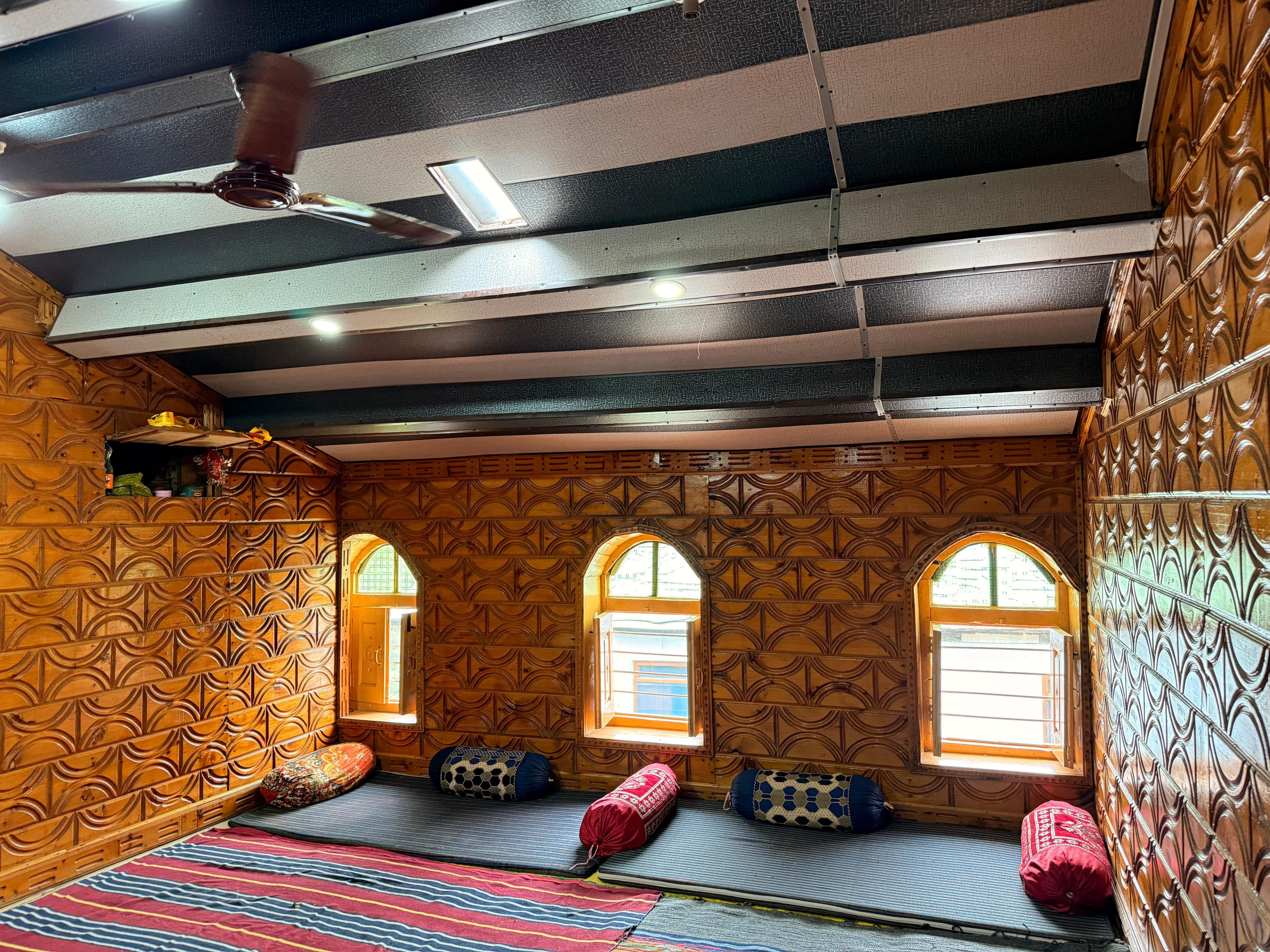 Shastri Homestay - Tap to explore photos