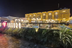 HOTEL LUXURA, Mehsana