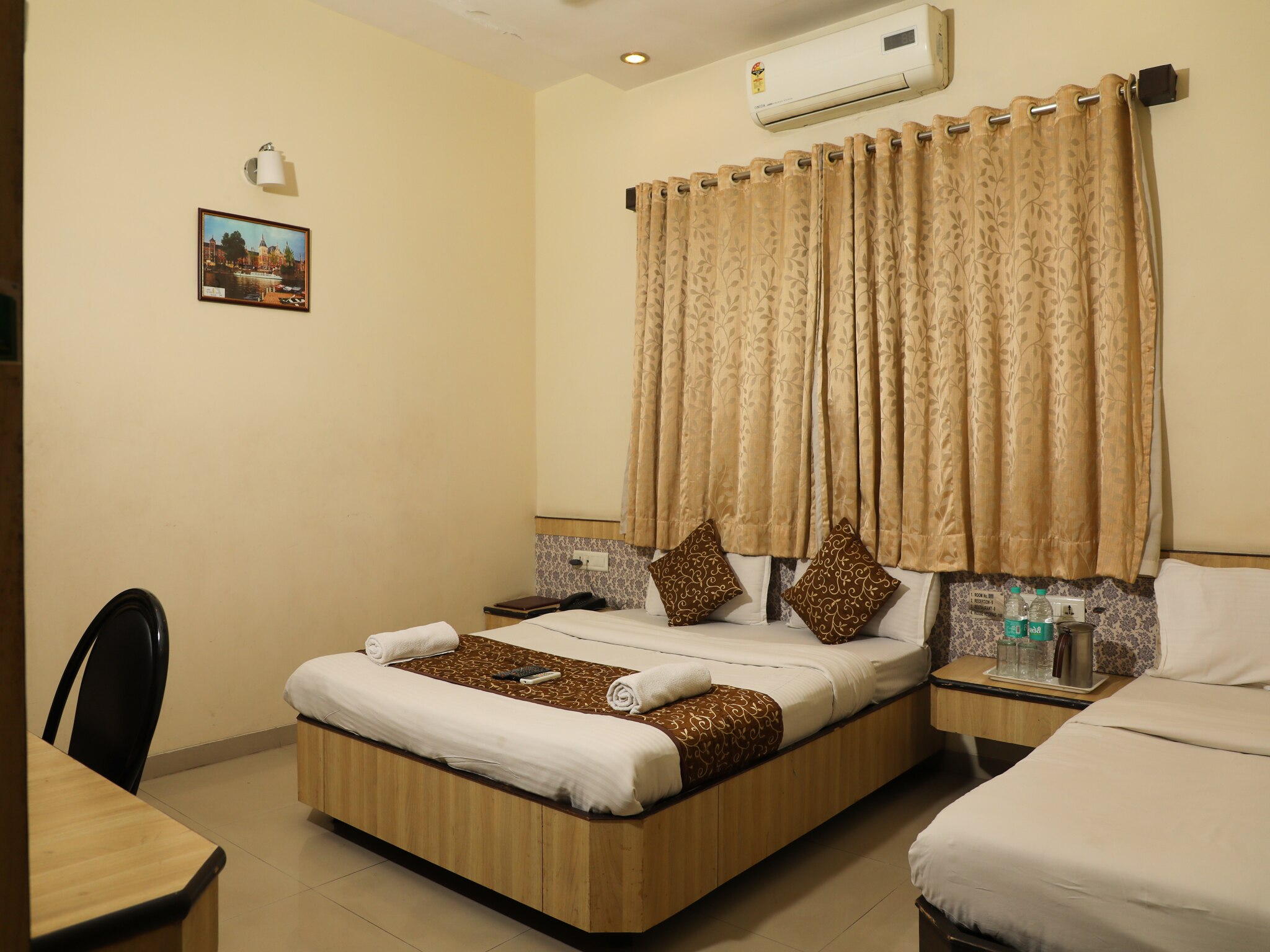 Hotel Sai Grand Castle Inn - Tap to explore photos