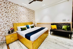 Divine Inn Hotel & Service Apartments, Rajouri Garden, Delhi