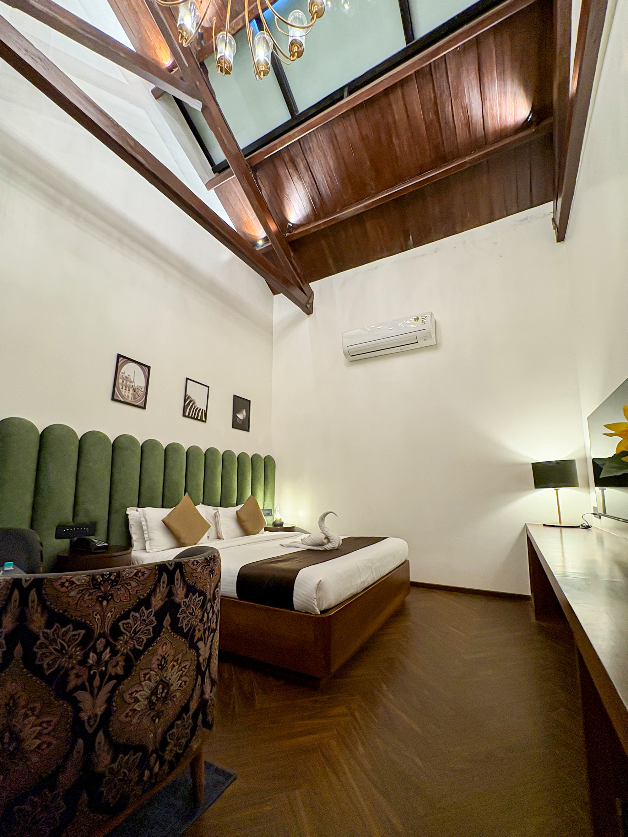 Jr. Suite Room 1