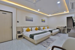 Hotel TGR The grand radhey, Borsad