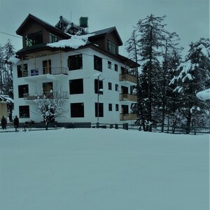 Hotel Gulmarg House