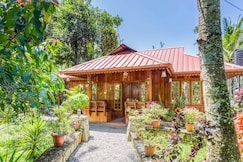 Ansmariya Holidays | Rooms in a Homestay, Munnar