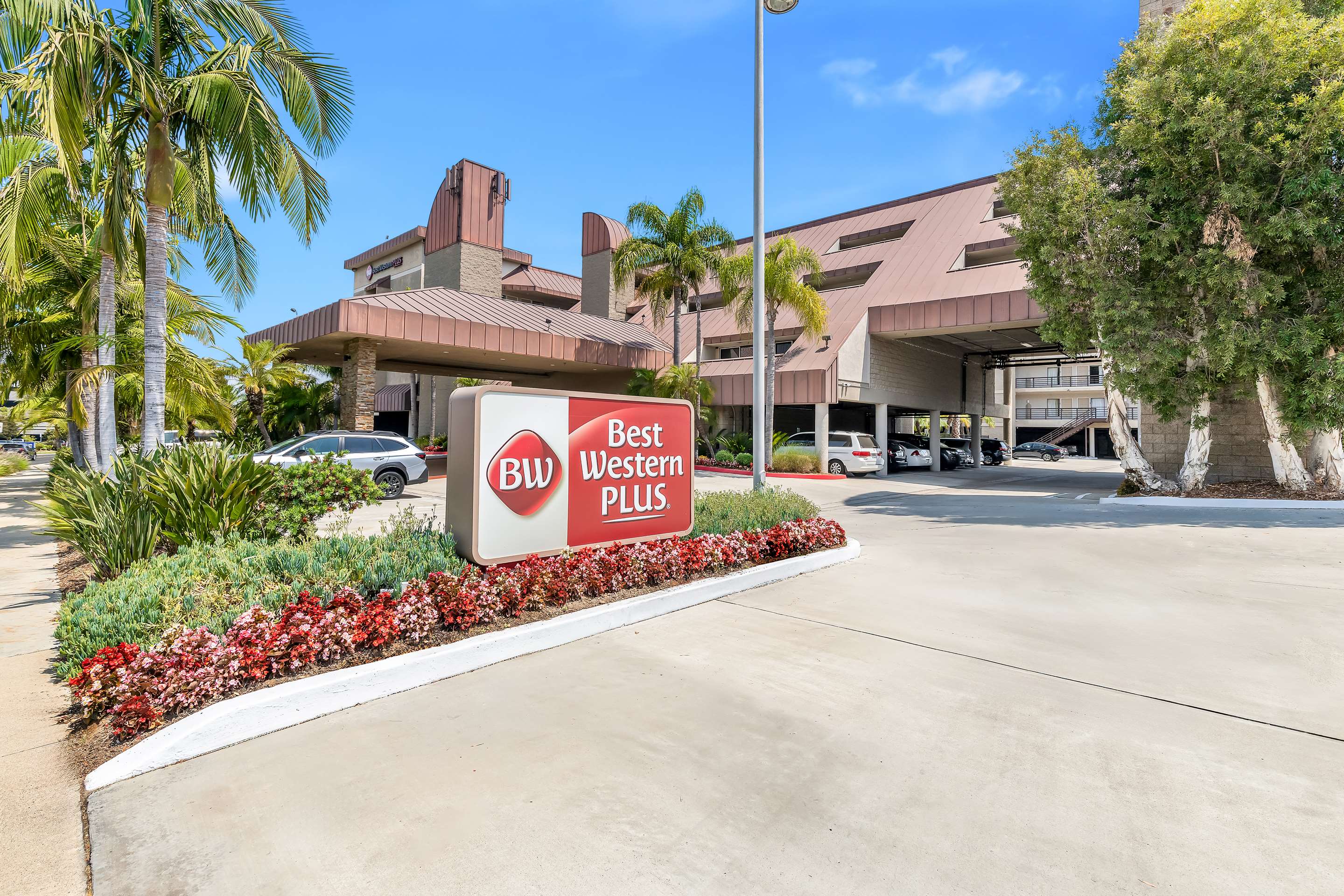 Best Western Plus Irvine Spectrum Hotel - Tap to explore photos