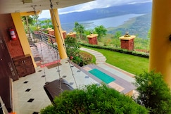 Blossom Stay Villa, Wai