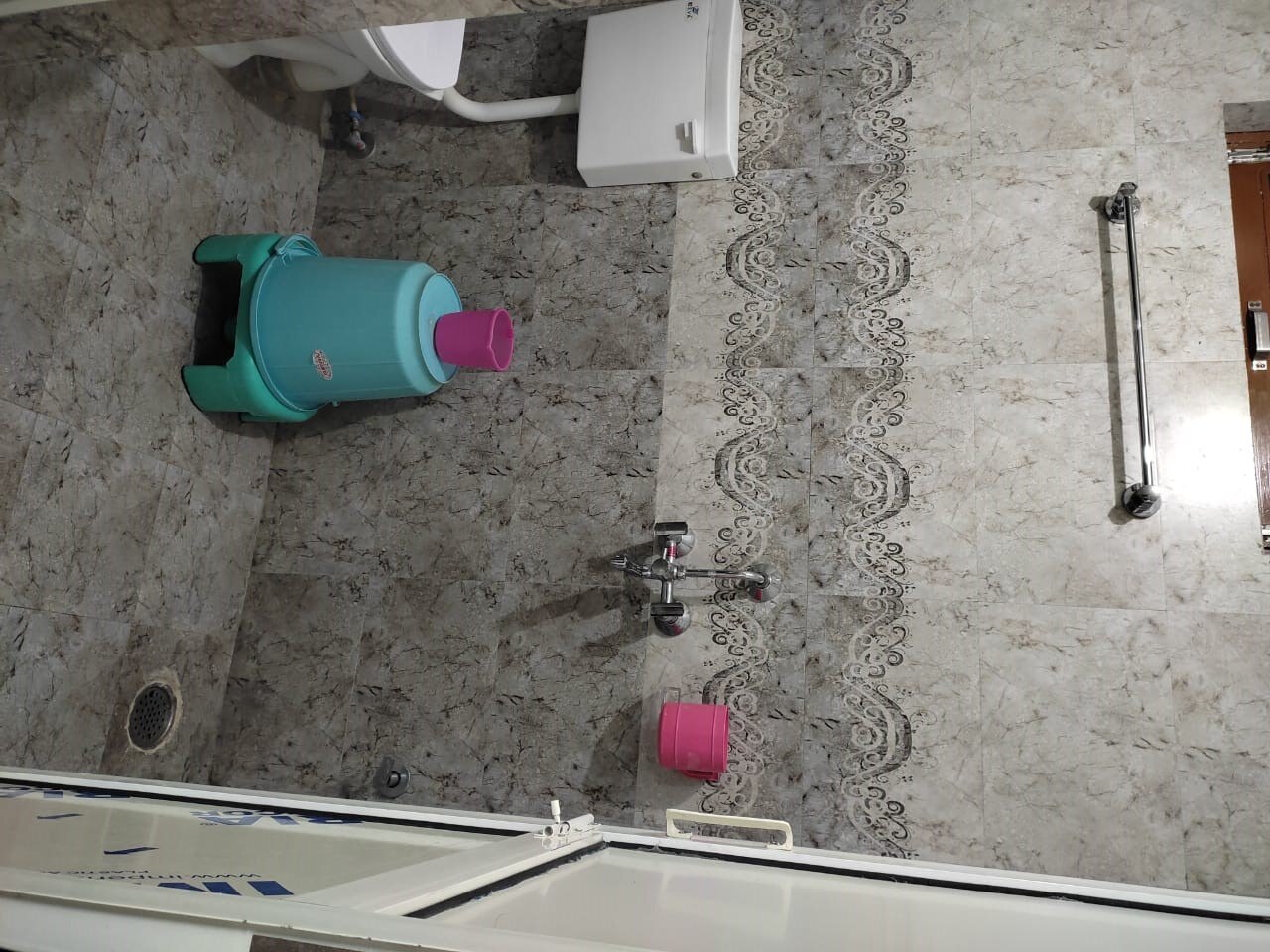 Ishant HomeStay - Tap to explore photos