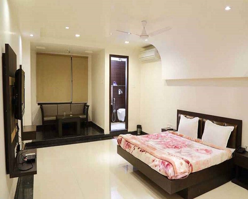 Hotel Khushi Continentall - Tap to explore photos