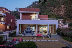 Rizz Earth - Luxury 4 BHK Villa, Bhimtal
