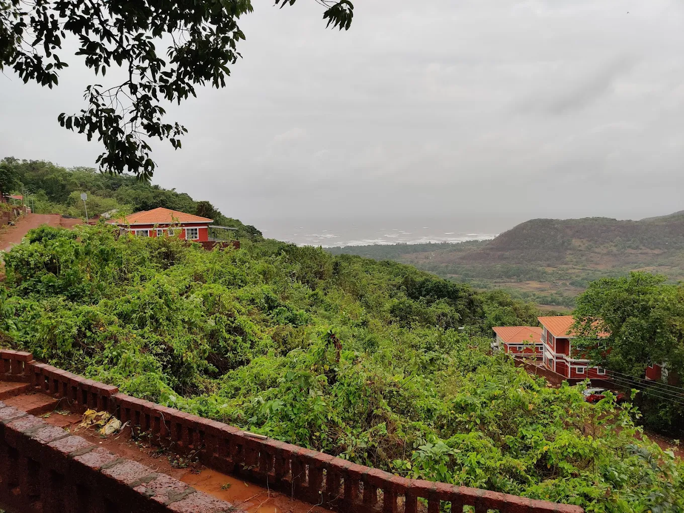 SAGARSAAD HIGH HILL RESORT LADGHAR, Ganpatipule