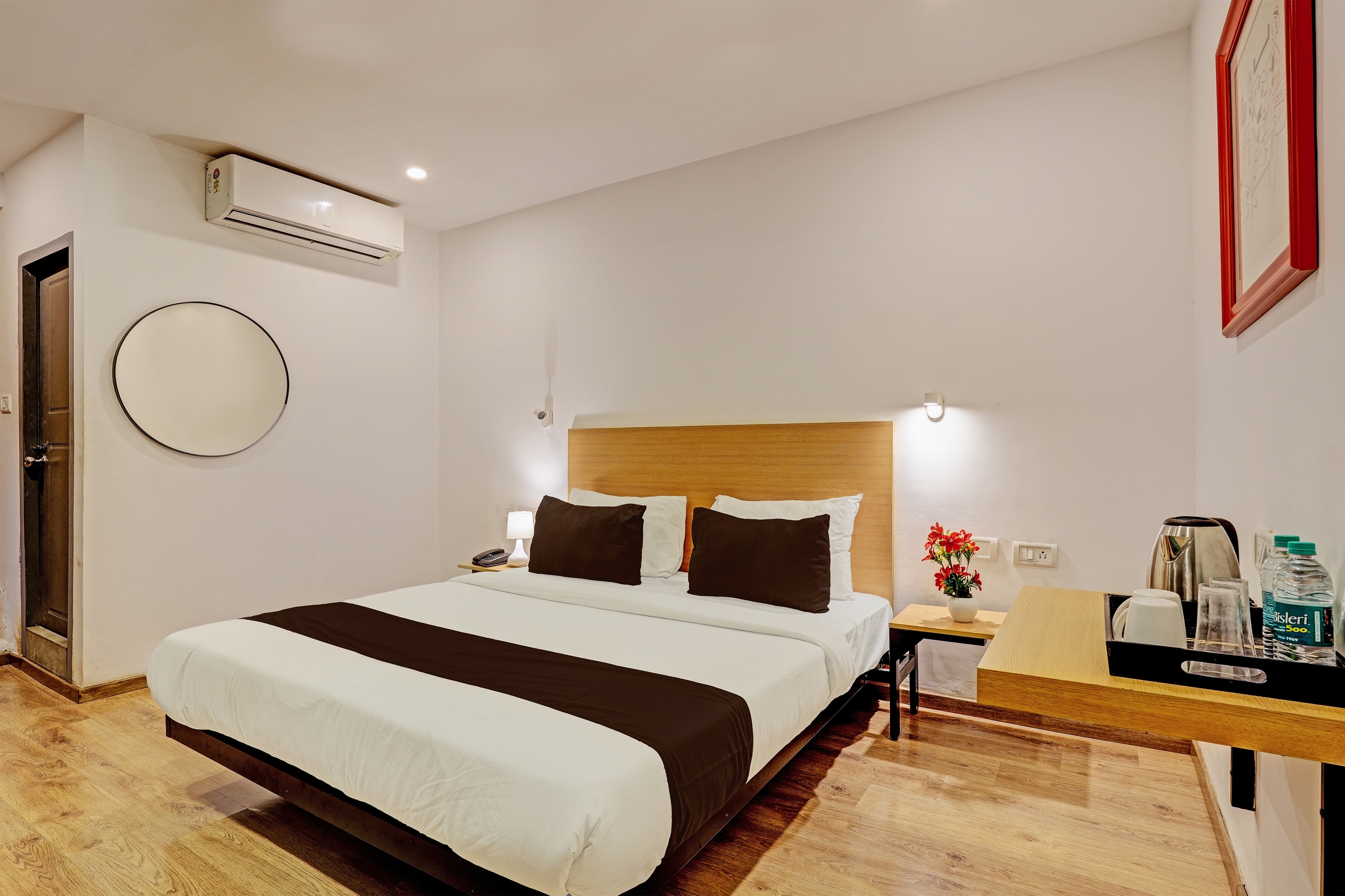 Super Townhouse Ramamurthy Nagar Formerly Navya International - Tap to explore photos