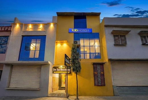 FabHotel Om Sai Residency