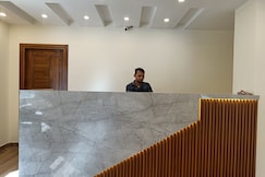 Hotel Luxeevista By Navodayans, Dharamshala