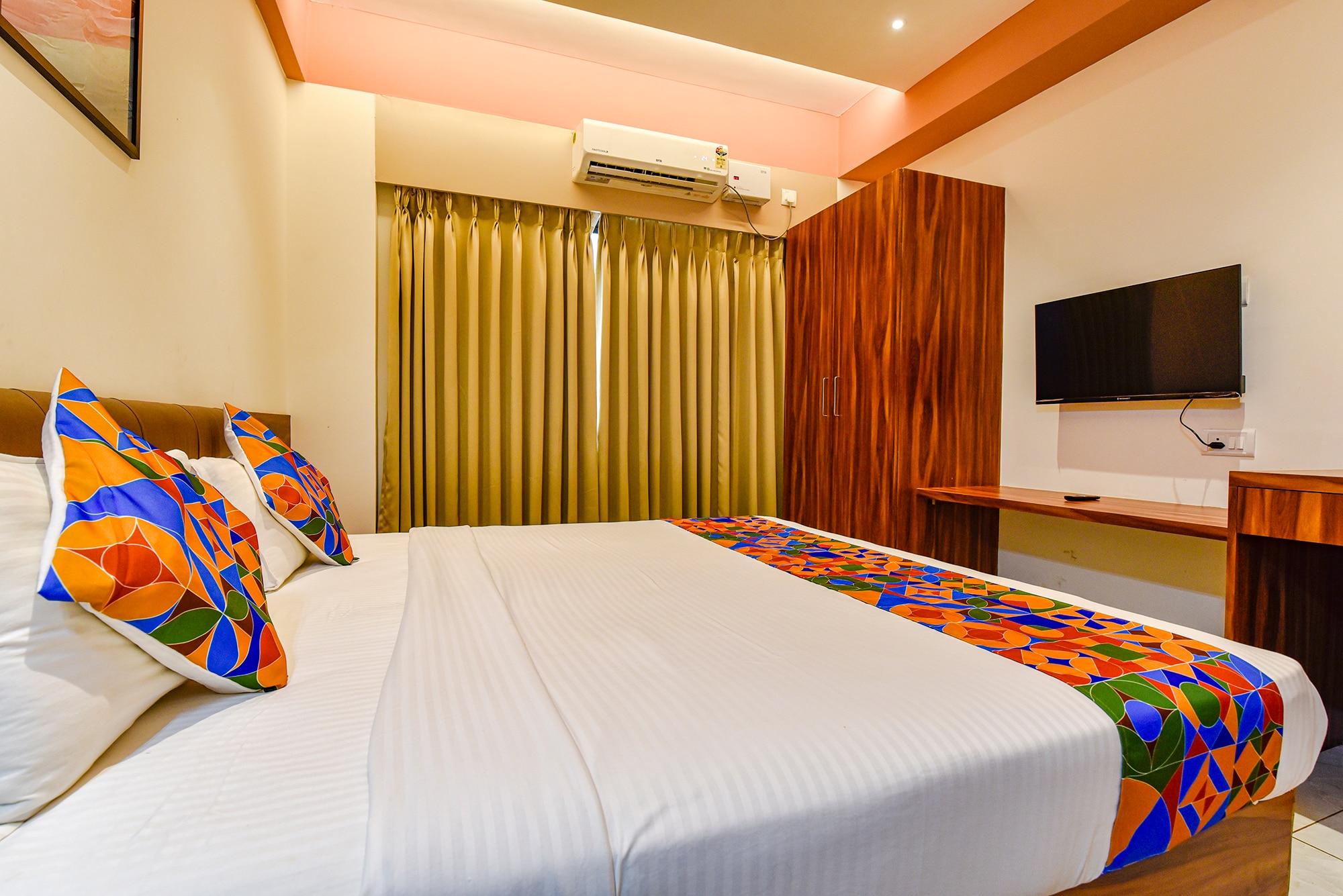 FabHotel Peak Stay - Nr. Mall De Goa, Porvorim - Tap to explore photos