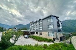 The Voyage - A Luxury Mountain Haven by DROSIAA, Manali
