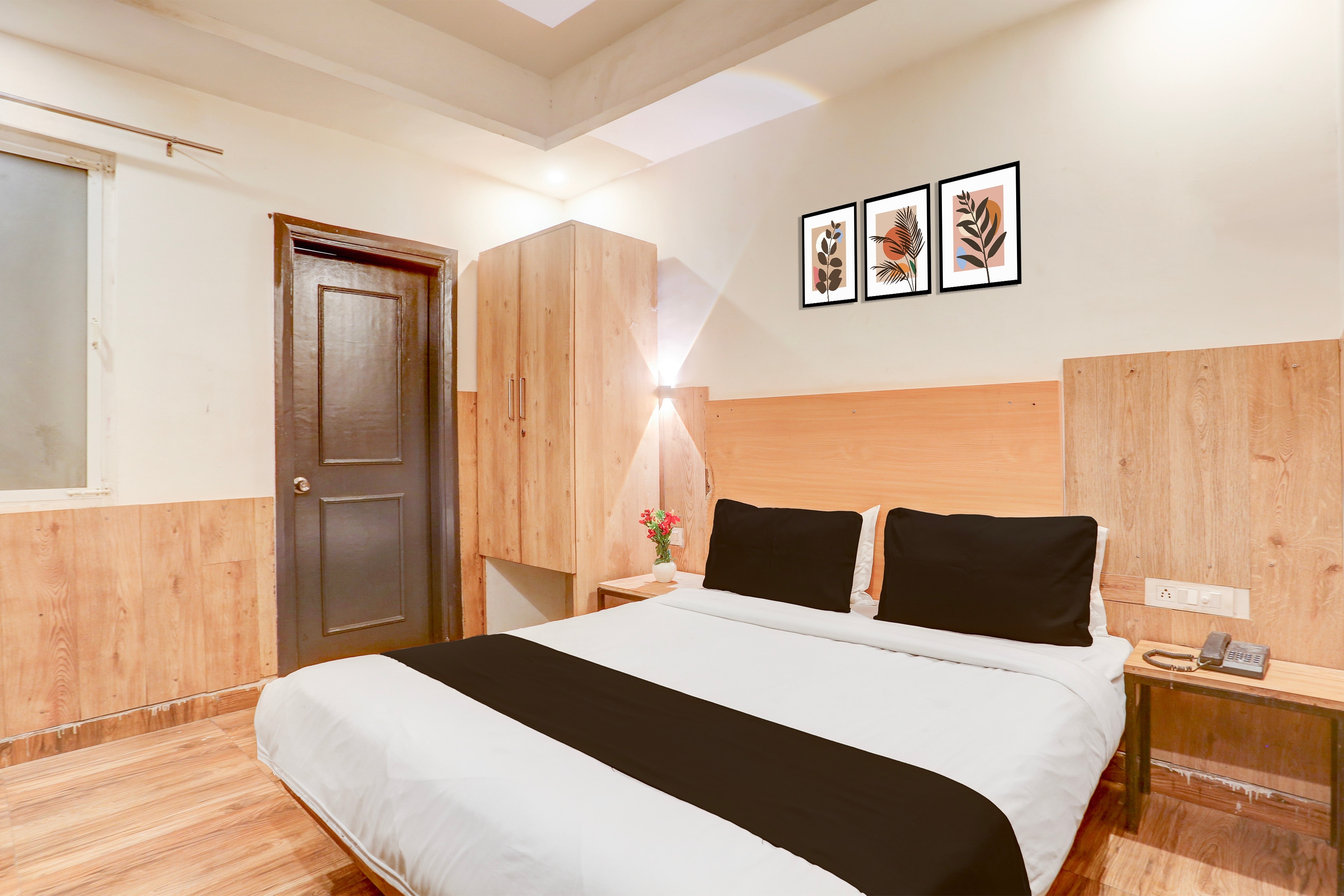 Super Townhouse Jagatpura Downtown Formerly Hotel Buddhi - Tap to explore photos