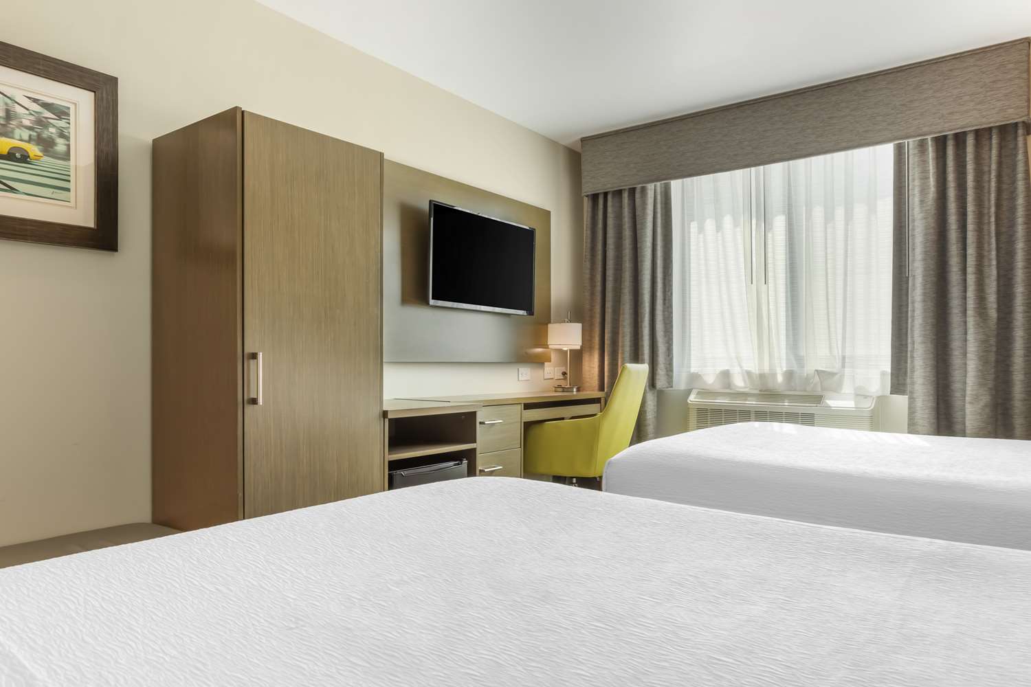 Best Western Brooklyn-Coney Island Inn - Tap to explore photos