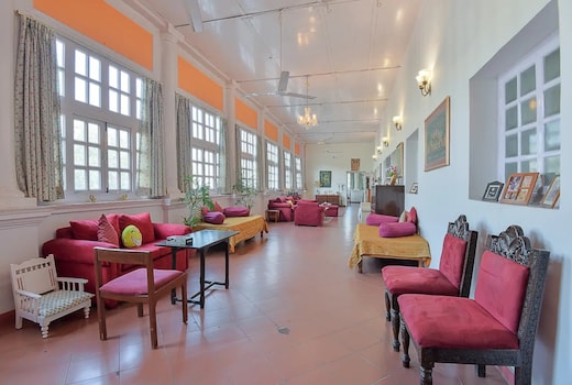 Sun N Breeze in Heritage Home at Connaught Place