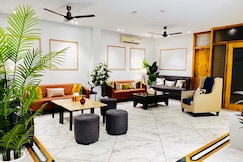 Hotel Green Woods by Divine - Rajouri Garden, Delhi