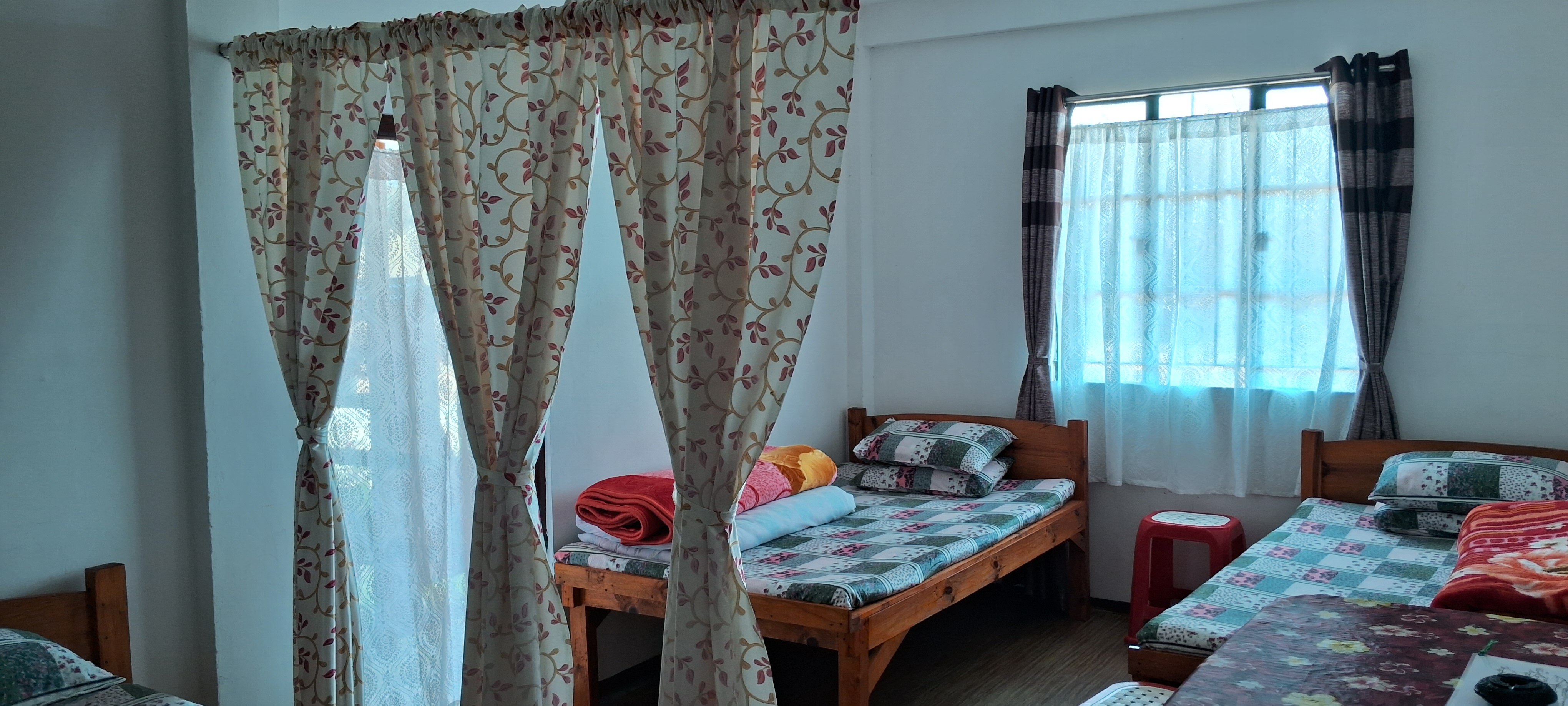 D-Cloud Family Homestay - Tap to explore photos