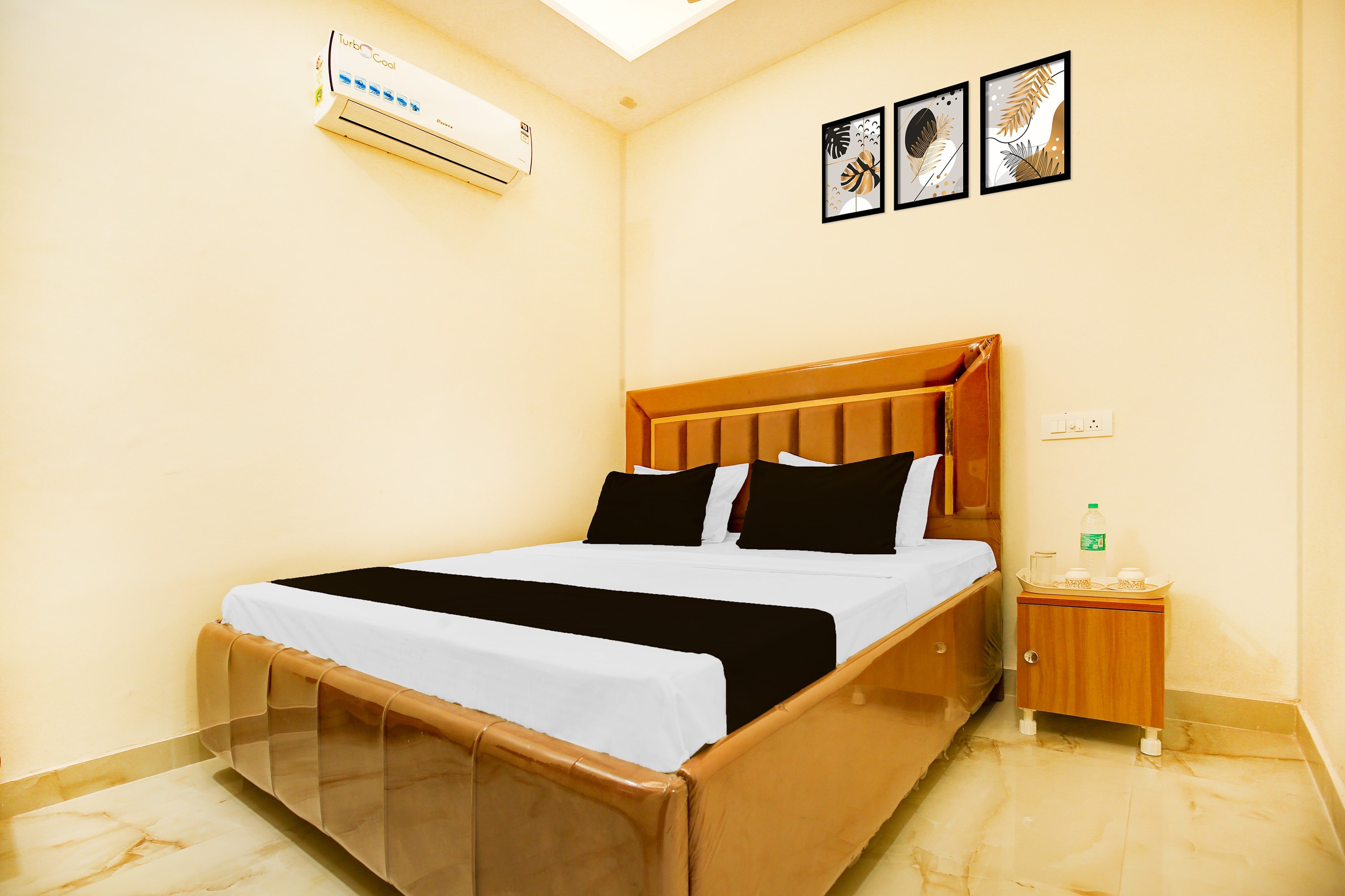 Super Hotel O Sunraj Stay - Tap to explore photos