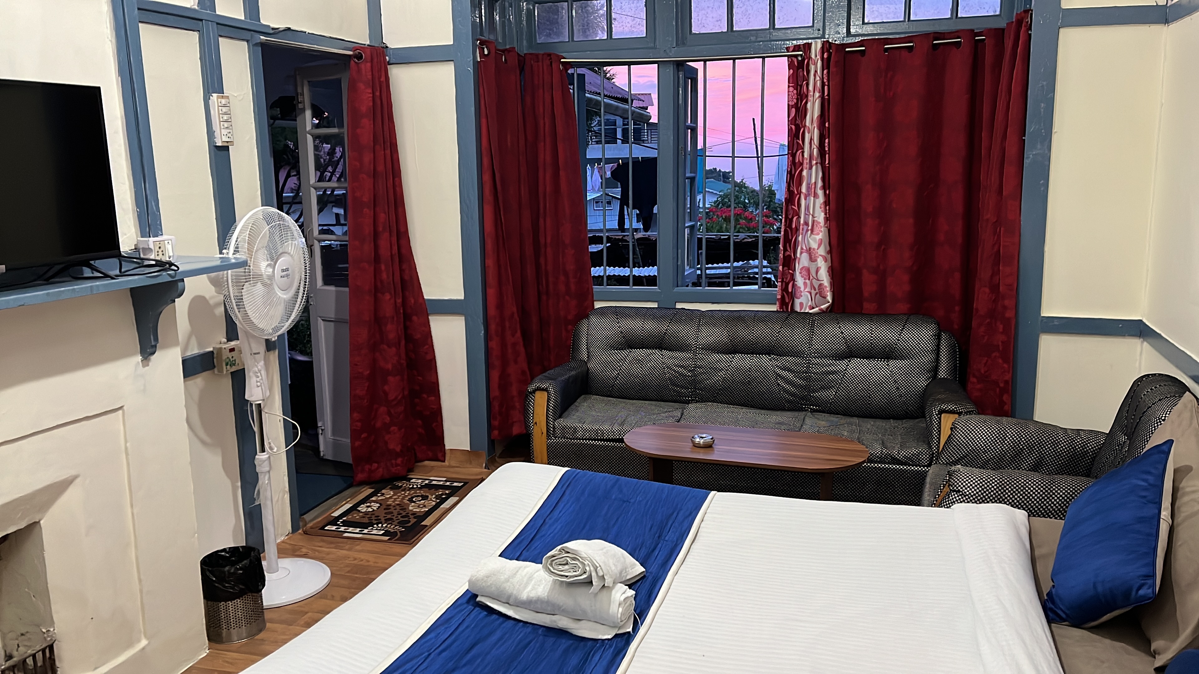 Hotel Hideaway Heritage - Tap to explore photos