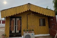 Bamboo Hut Farm Stay, Bharatpur