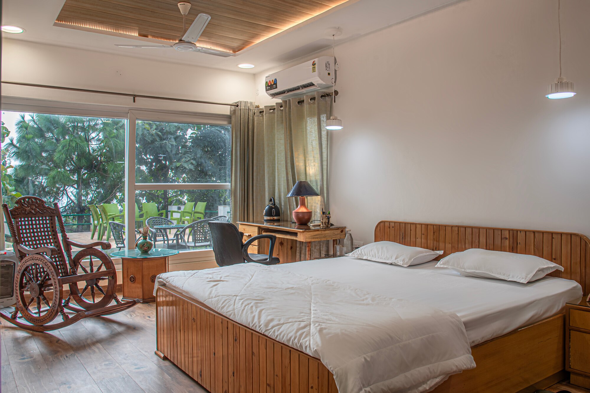 Yashkaanan - A Boutique Cottage - Tap to explore photos