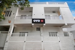 Hotel O The White House, Varanasi