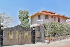 Collection O Gold Valley Formerly Misty Royale, Karjat