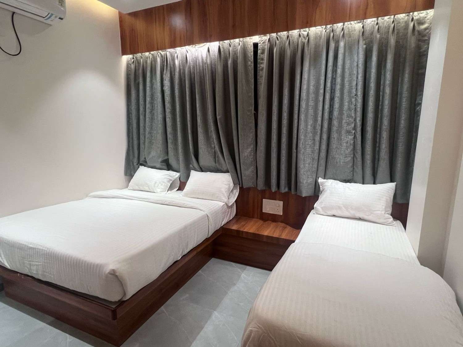 Family Room ( Triple Bed ) 1