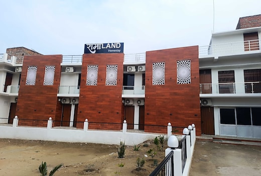 Hotel O Ramaland Homestay