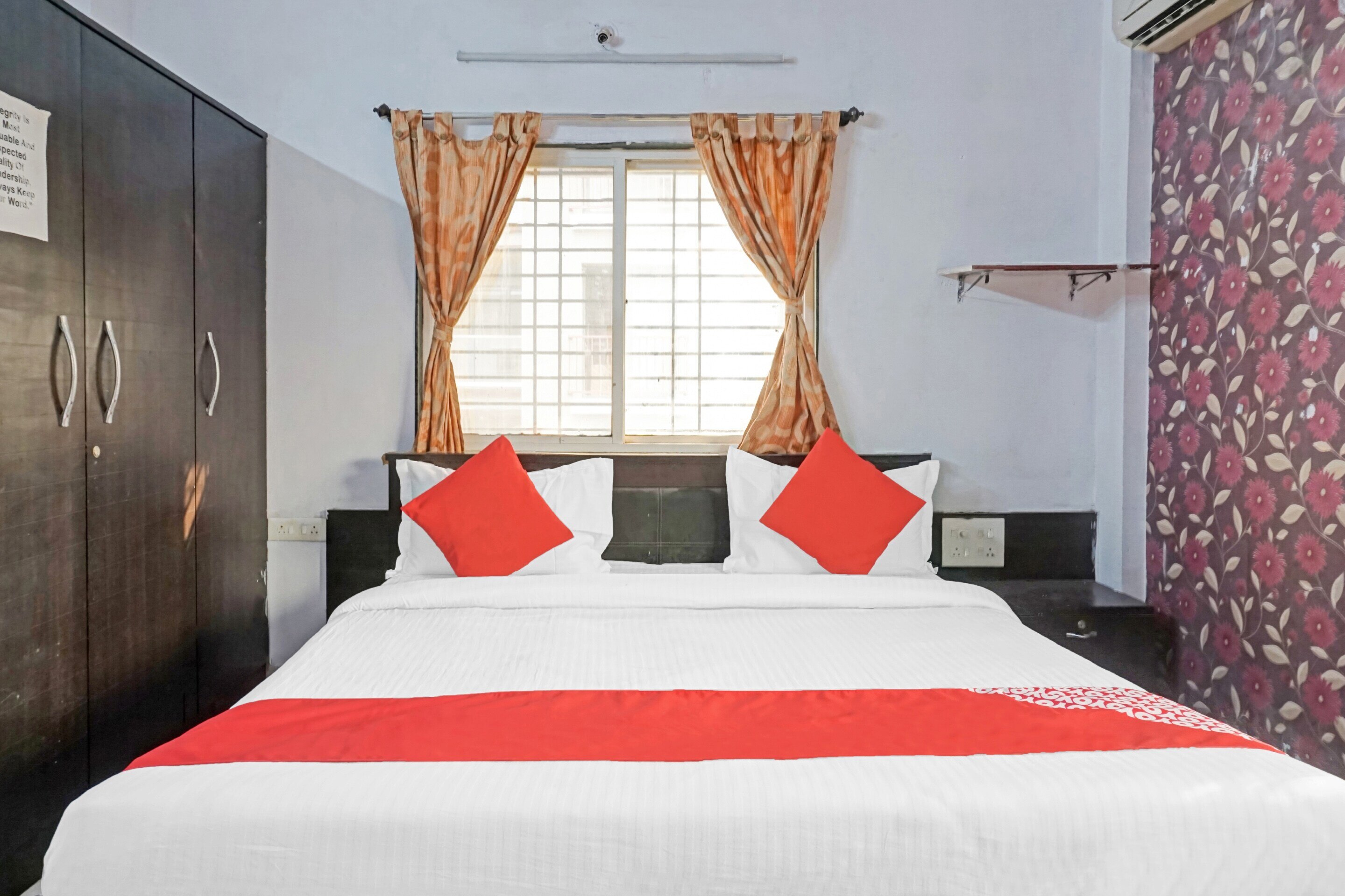 SPOT ON 87488 Hotel Green Breeze - Tap to explore photos