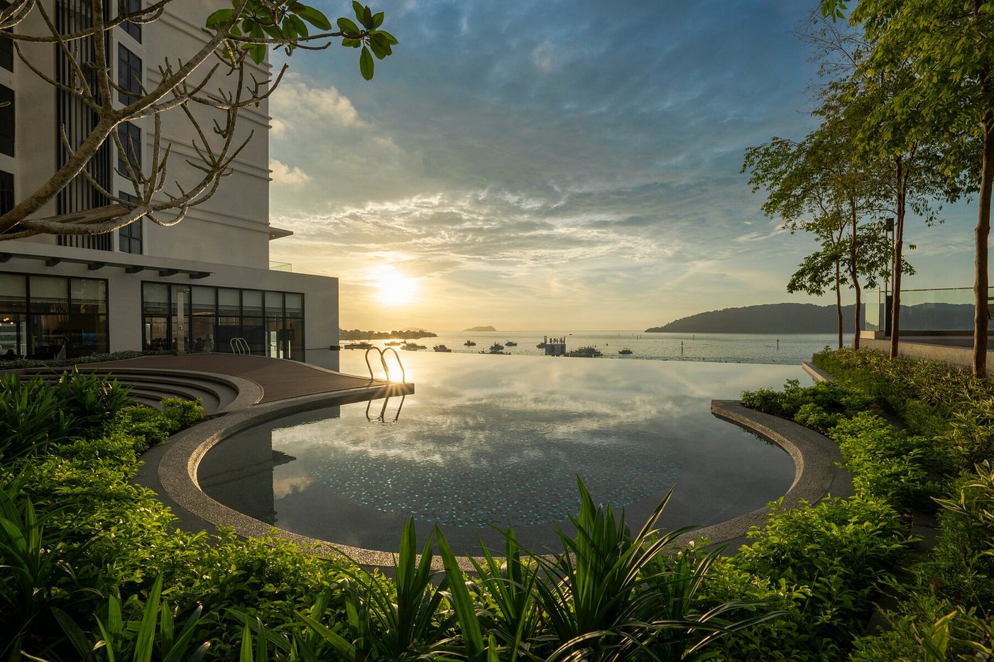 Citadines Waterfront Kota Kinabalu - Tap to explore photos
