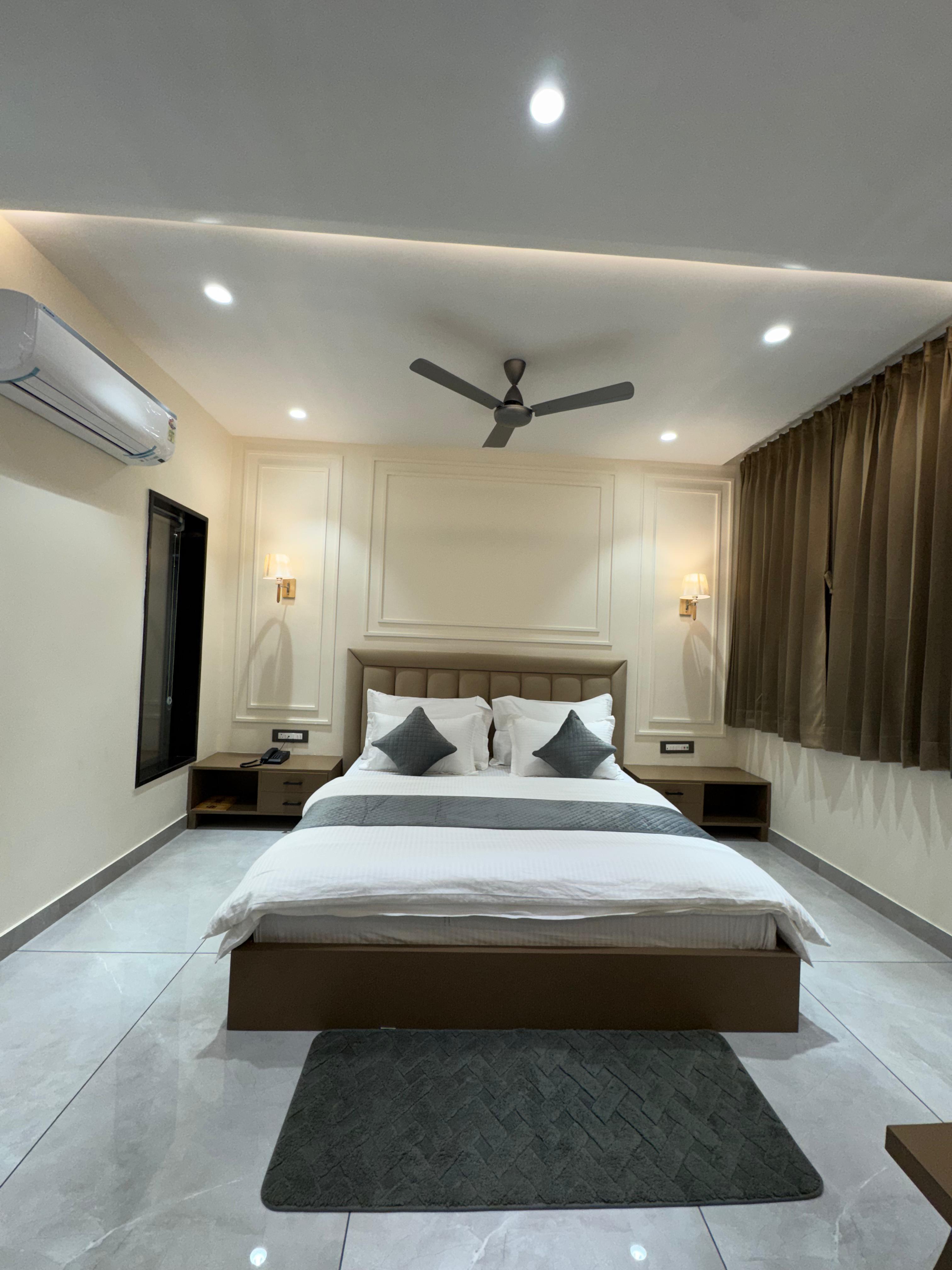 Hotel Shankar Palace - Tap to explore photos